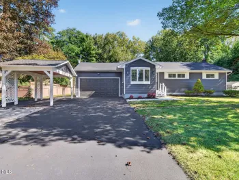 Property at 31 Frantone Lane, Colonie, NY 12211