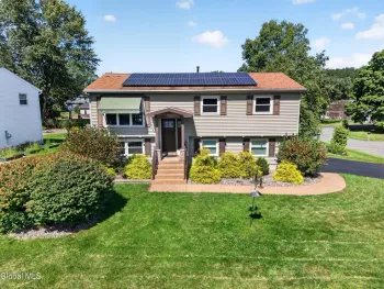 Property at 201 Deerfield Court, Voorheesville, NY 12186