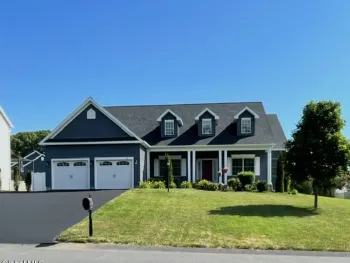 Property at 50 Tamarack Lane, Schenectady, NY 12309