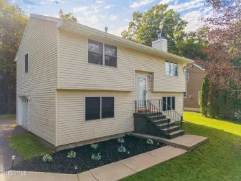 Property at 4040 River Road, Niskayuna, NY 12309