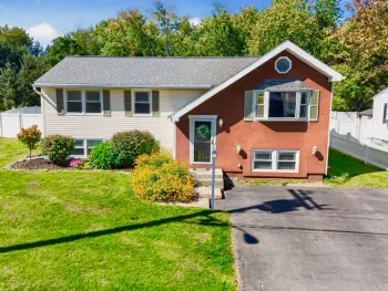 Property at 15 Mayfair Road, North Greenbush, NY 12198