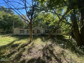 Property at 22 Kim Court, Hoosick, NY 12028