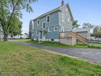 Property at 21 Bruen Court, East Greenbush, NY 12144
