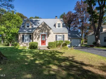 Property at 17 Nathaniel Boulevard, Bethlehem, NY 12054