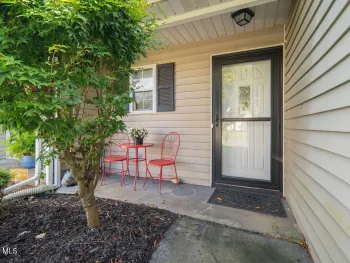 Property at 12 Marsdale Court, Bethlehem, NY 12158