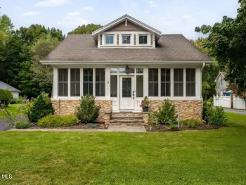 Property at 9 N Jefferson Avenue, Catskill, NY 12414