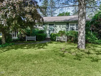 Property at 319 Grooms Road, Halfmoon, NY 12065