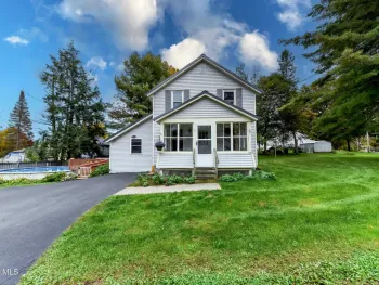Property at 10 Belle Terre Heights, Broadalbin, NY 12025