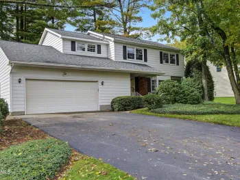 Property at 1279 Windemere Court, Niskayuna, NY 12309
