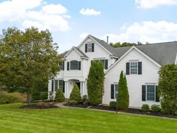 Property at 3 Windmill Way, Colonie, NY 12047