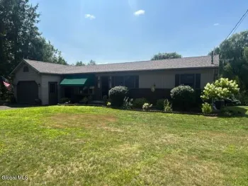 Property at 25 Pineview Place, Schaghticoke, NY 12121