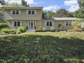 Property at 809 Westmoreland Drive, Niskayuna, NY 12309