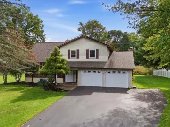 Property at 1 Starboard Court, Halfmoon, NY 12188