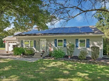 Property at 832 W Glenville Road, Glenville, NY 12302