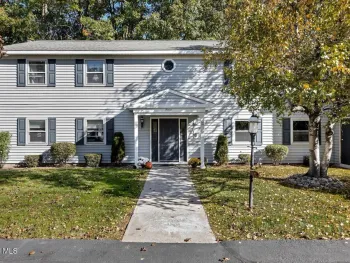 Property at 160 Cedarview Lane, Watervliet, NY 12189