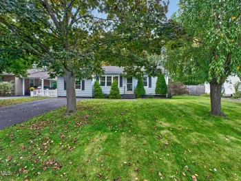 Property at 17 Richards Drive, Colonie, NY 12205