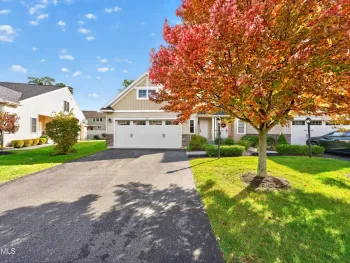 Property at 10 Jordan Court, Colonie, NY 12110