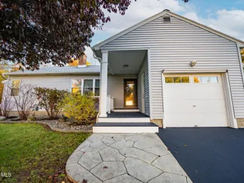 Property at 9 Veeder Drive, Albany, NY 12205