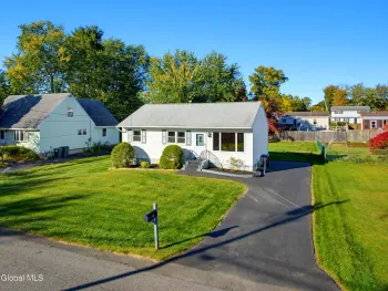 Property at 11 Amelia Drive, Schenectady, NY 12309