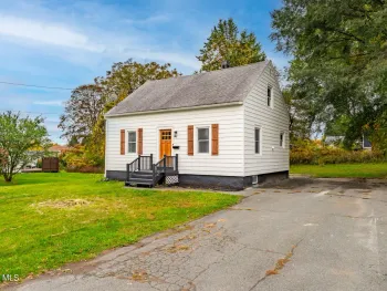 Property at 27 Bellemeade Street, Wynantskill, NY 12198