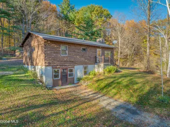 Property at 618 Chestnut Hill Road, Cambridge, NY 12816