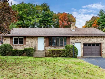 Property at 11 Melissa Court, Colonie, NY 12205
