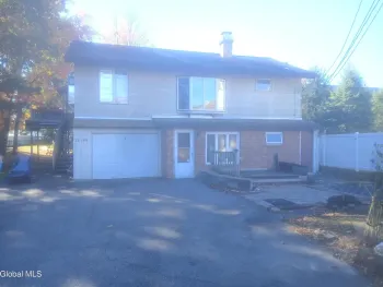 Property at 2010 1/2 Curry Road, Rotterdam, NY 12306