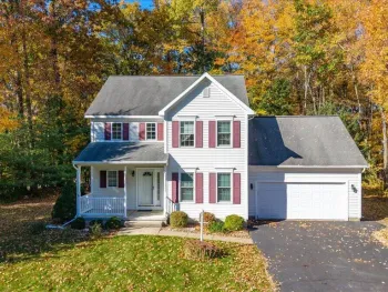 Property at 2 Sherman Oaks, Clifton Park, NY 12065