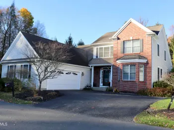 Property at 9 Hughes Cmn, Bethlehem, NY 12159