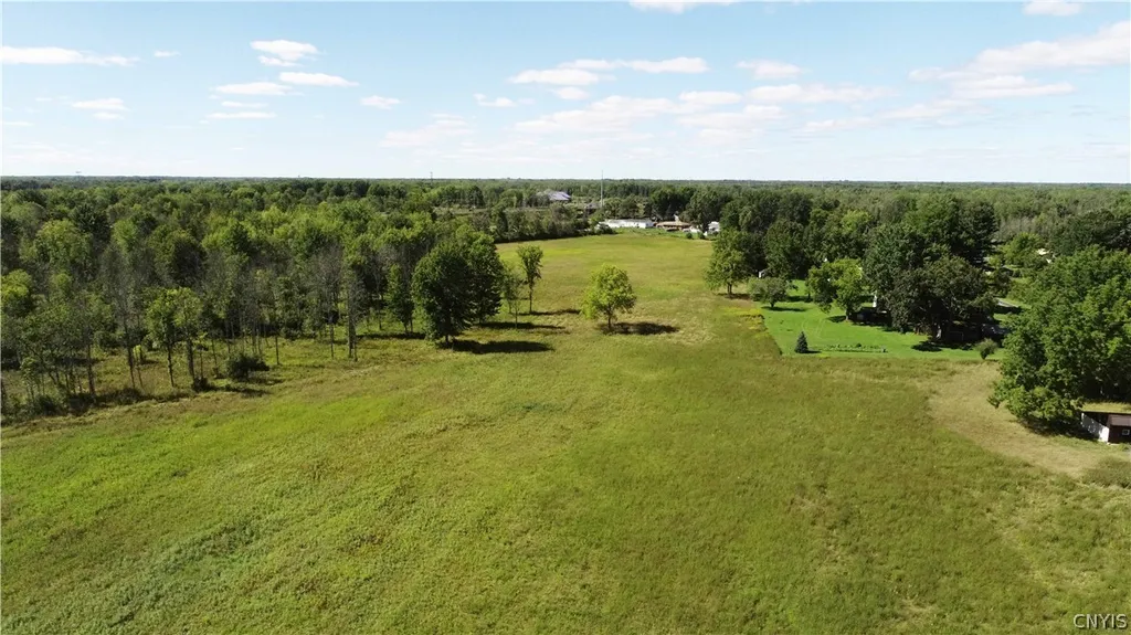 Property at 6966 E Taft Road, DeWitt, NY 13057