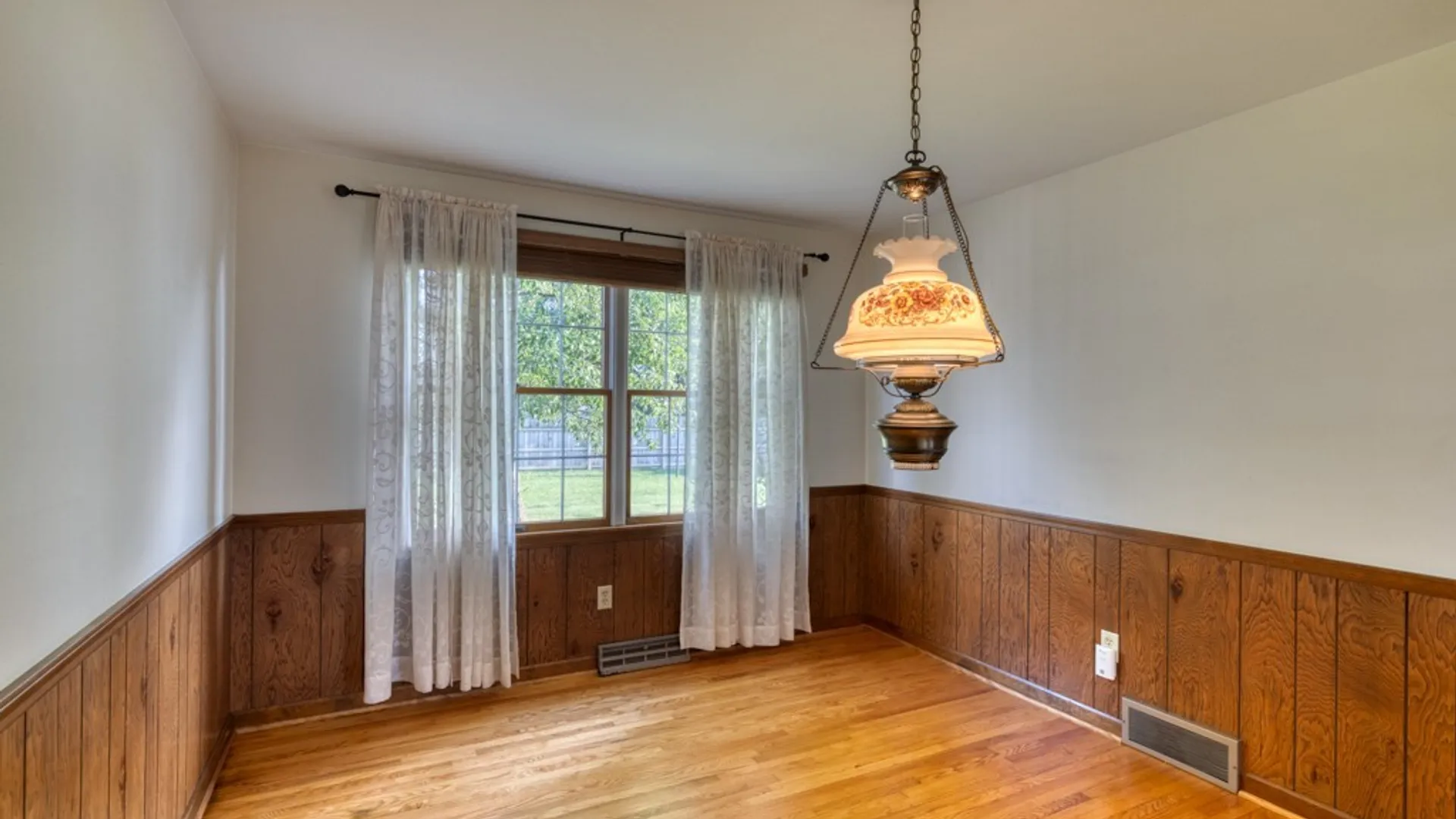 Property at 4241 Elmwood Avenue, Hamburg, NY 14219 17