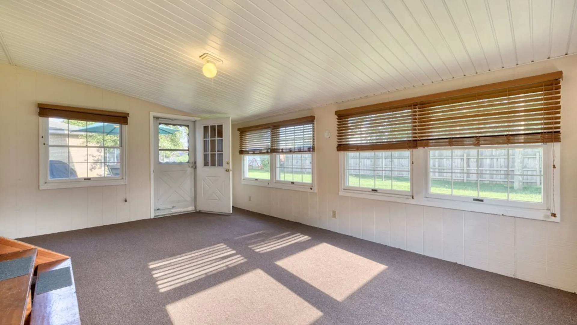 Property at 4241 Elmwood Avenue, Hamburg, NY 14219 24