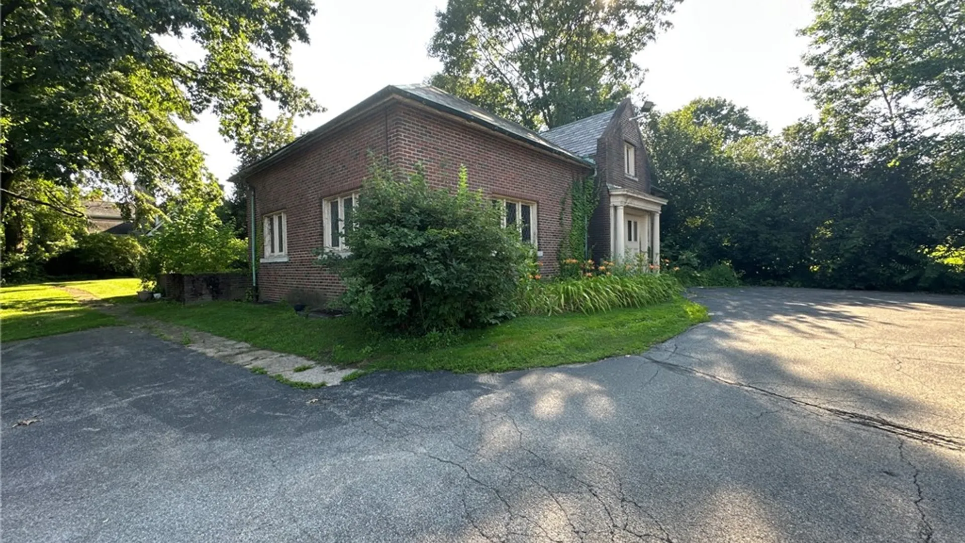 Property at 1441 East Avenue, Rochester, NY 14610 3