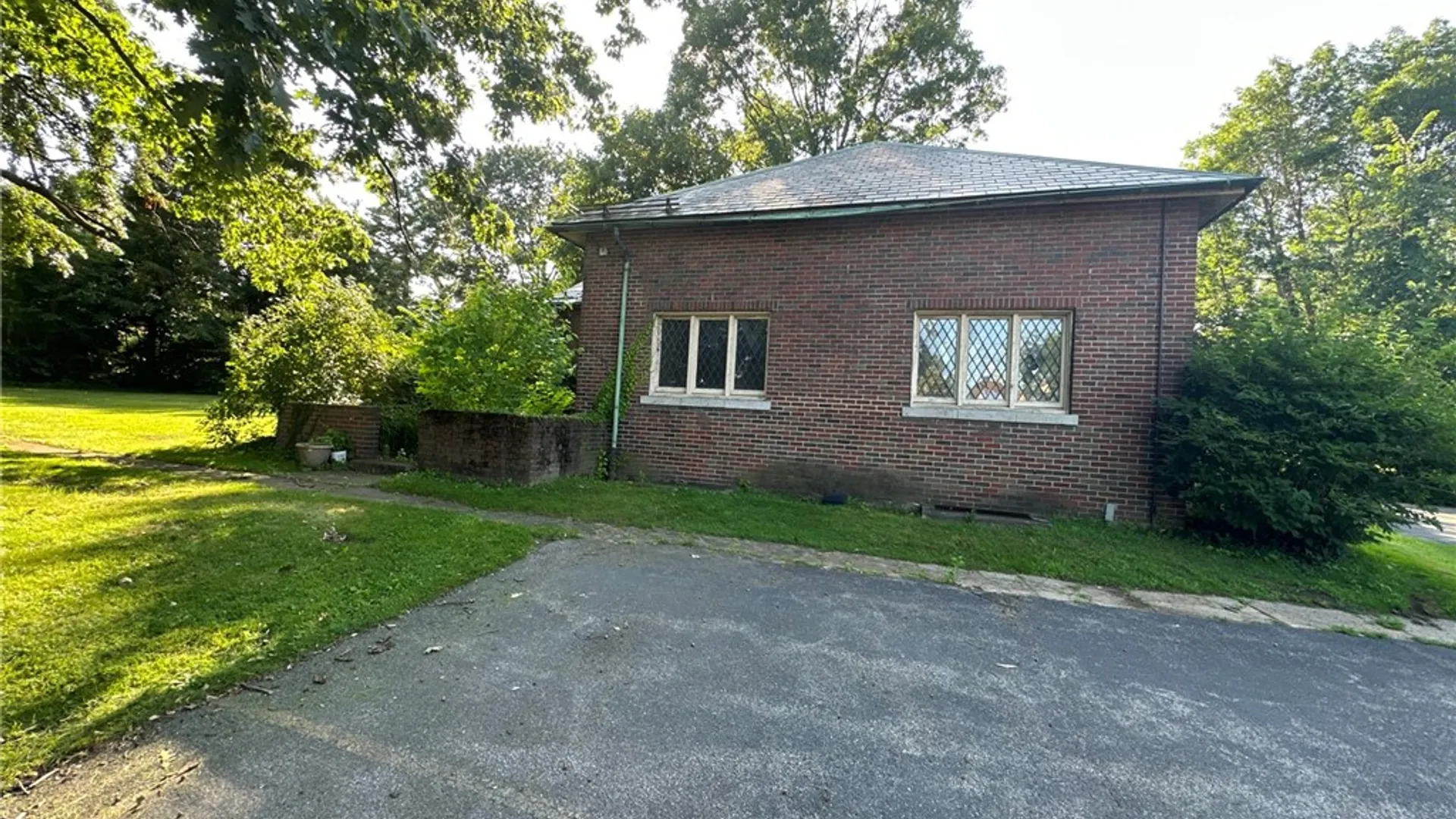 Property at 1441 East Avenue, Rochester, NY 14610 4