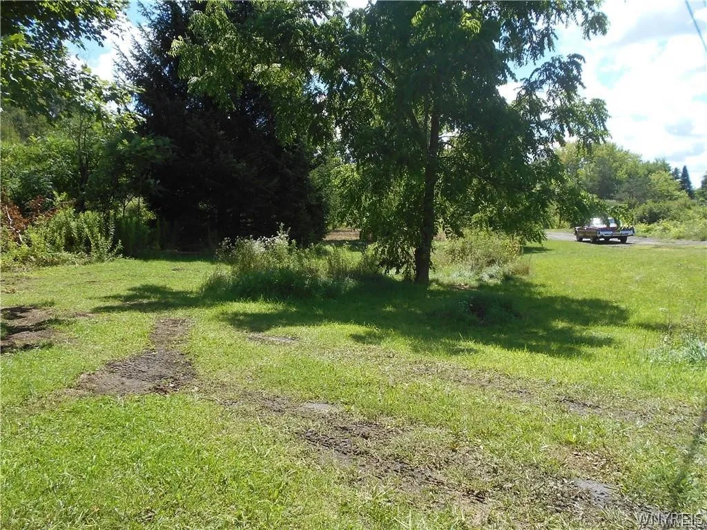 Property at 10628 Route 16, Yorkshire, NY 14042