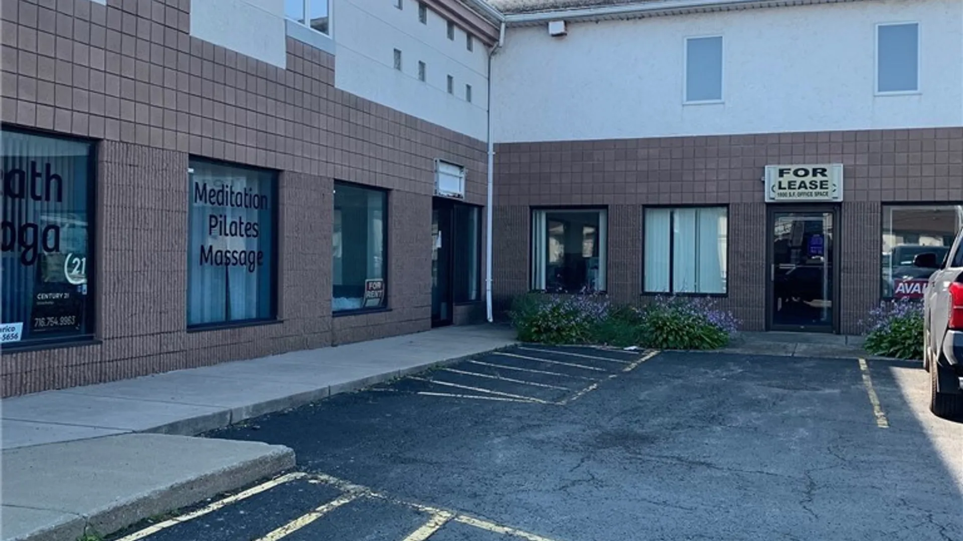 Property at 7703 Niagara Falls Boulevard, Niagara Falls, NY 14304 5