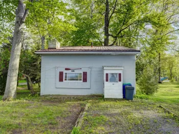 Property at 13354 Lakeside Park Road, Carlton, NY 14571