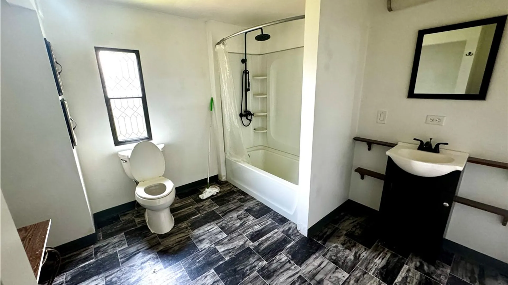 Property at 21 briarwood, Batavia, NY 14020 4