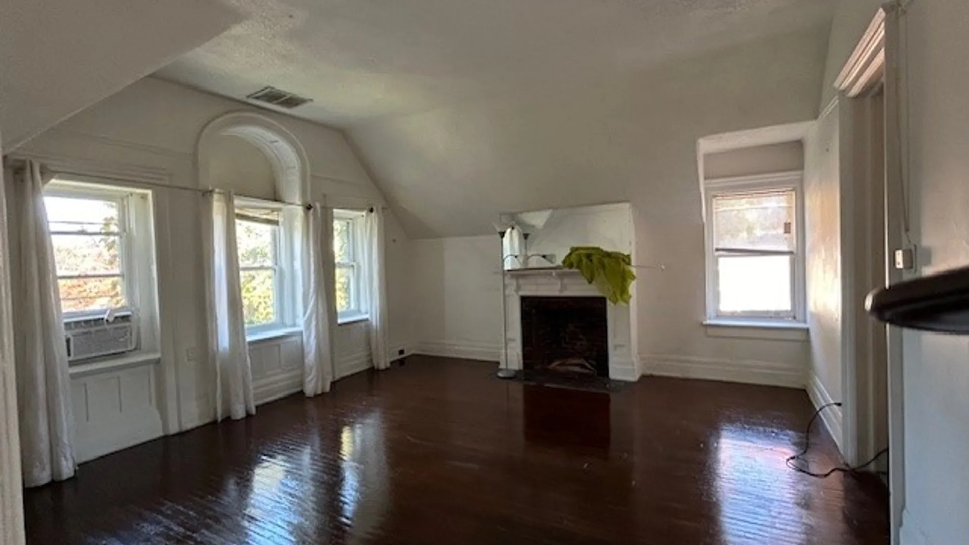 Property at 97 Linwood Avenue, Buffalo, NY 14209 24