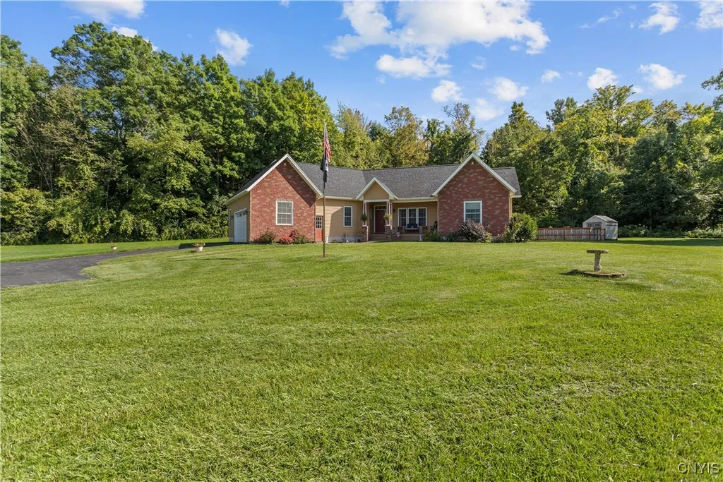 Property at 1500 Whiting Road, Elbridge, NY 13112