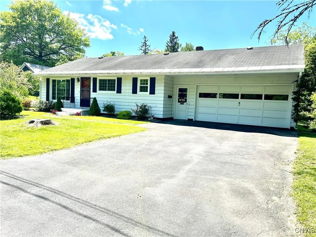 Property at 5 Brayton Court, Manheim, NY 13329