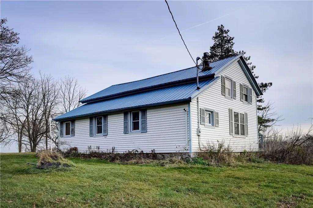 Property at 1675 Mcpherson Road, York, NY 14423