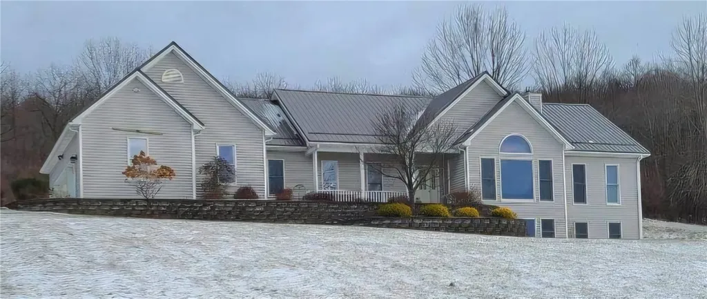 Property at 8149 Parker Hill Road, Sparta, NY 14437