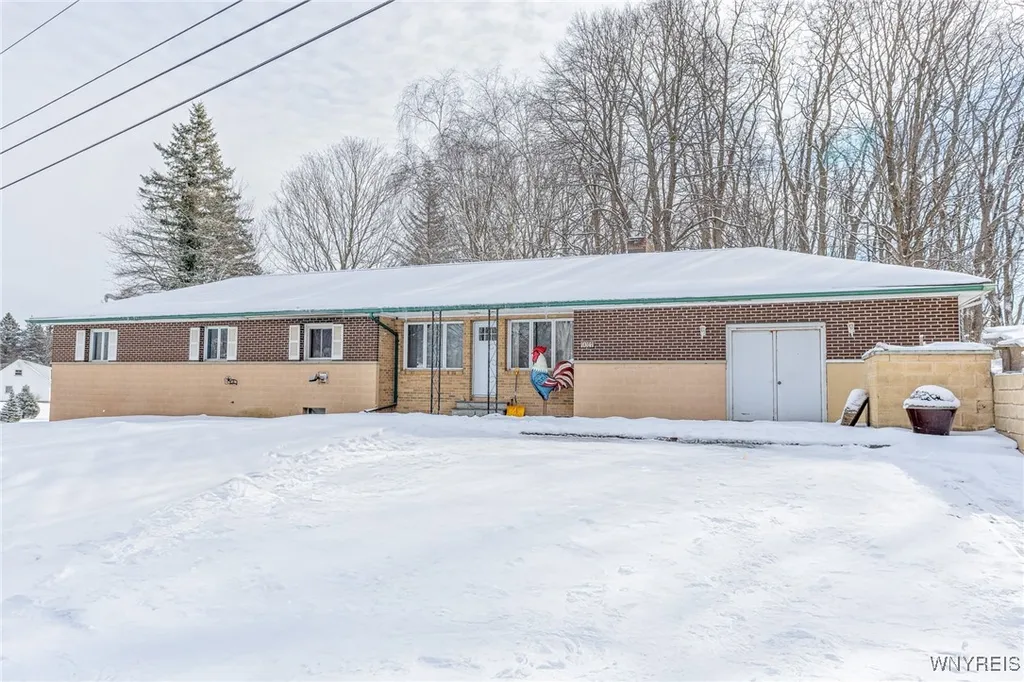 Property at 10141 Brookville Road, Alexander, NY 14005