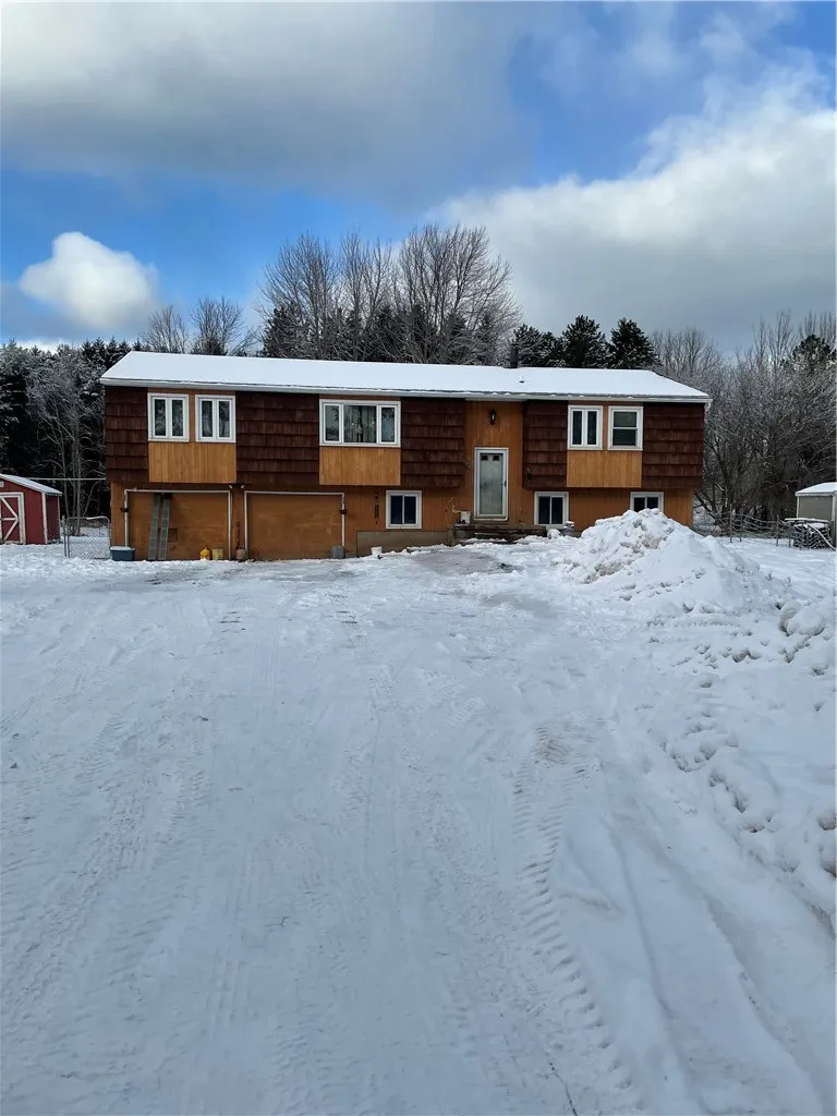 Property at 16205 Lakeshore Road, Kendall, NY 14476