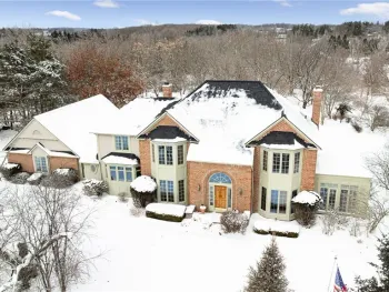 Property at 3 Windham Hl, Mendon, NY 14506