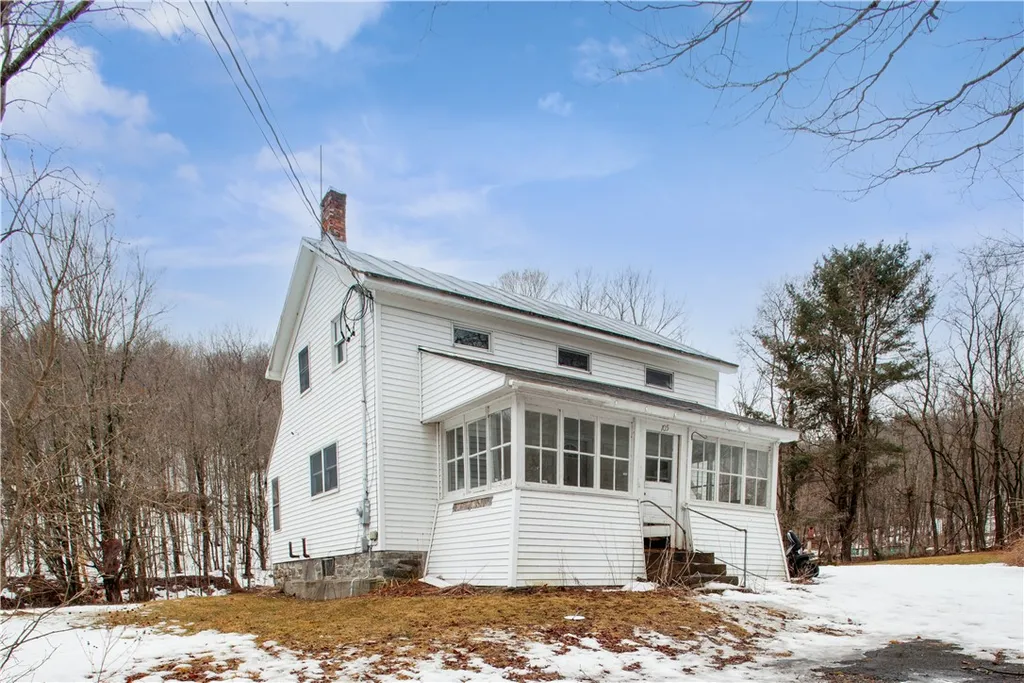 Property at 105 Vintonton Road, Fulton, NY 12194