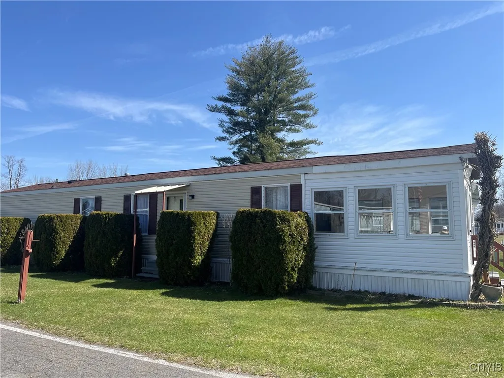 Property at 33 Driftwood Lane, Vienna, NY 13157