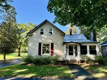Property at 29 E 2nd Street, Vernon, NY 13421