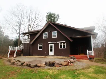 Property at 13885 Park Avenue, Carlton, NY 14571